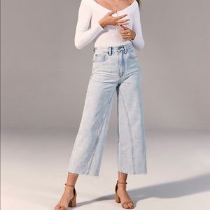 A&F Ultra High Rise Cropped Wide Leg Jeans